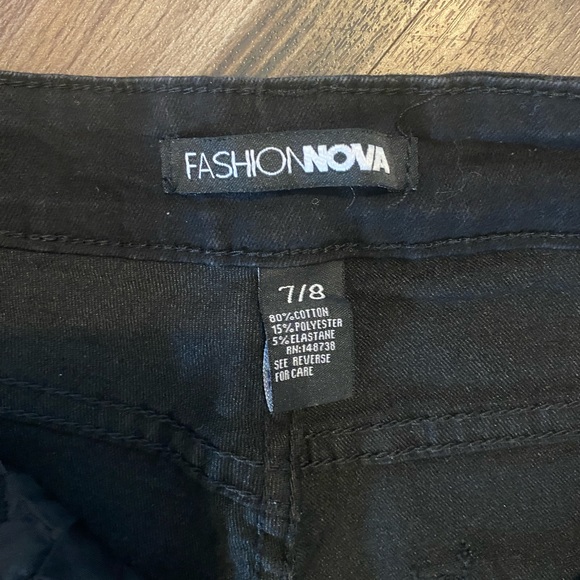 Black skinny jean 👖 - Picture 2 of 3